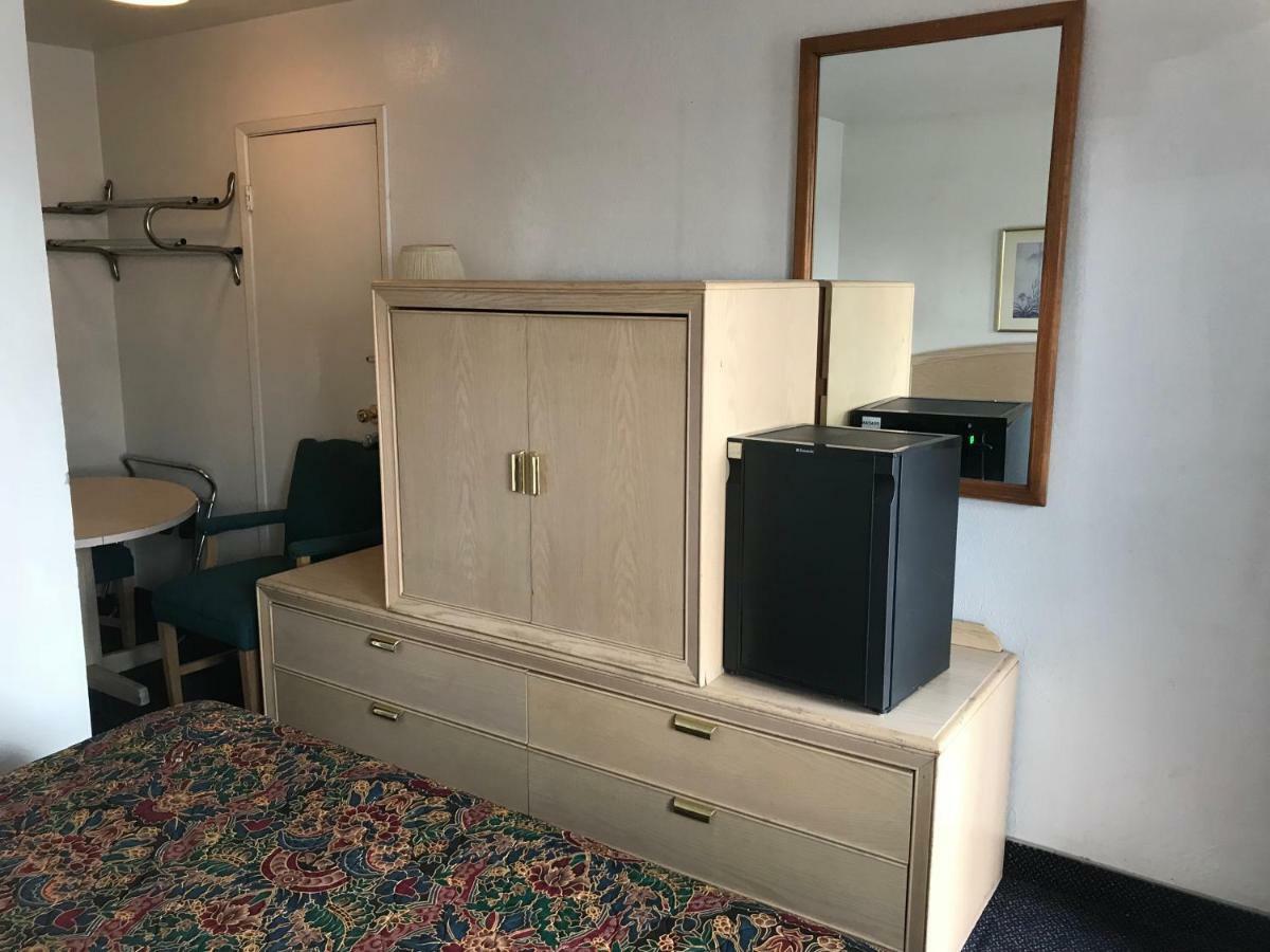 American Budget Inn And Suites-Modesto Extérieur photo